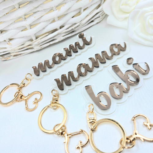 Obesek za ključe ali torbico z napisom mami,...