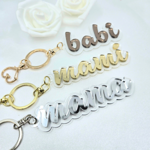 Obesek za ključe ali torbico z napisom mami, mama, babi...