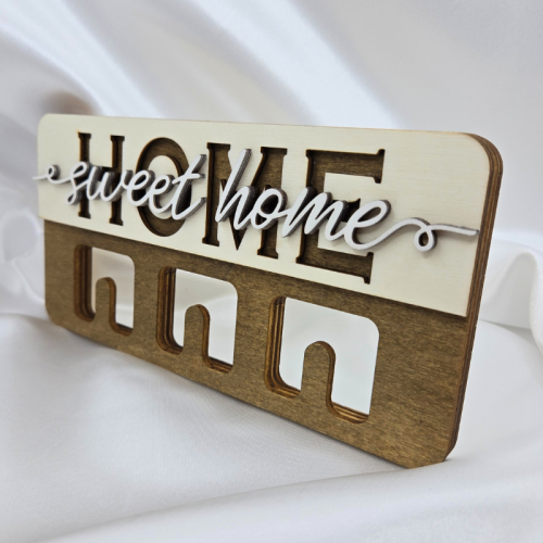 Lesen obešalnik za ključe z napisom Home Sweet...